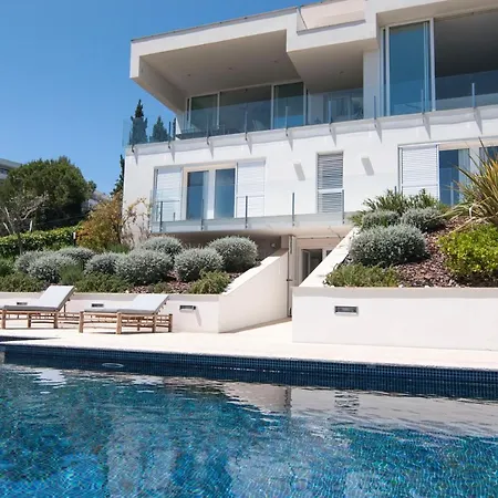 Miramar By Glasir Villa *